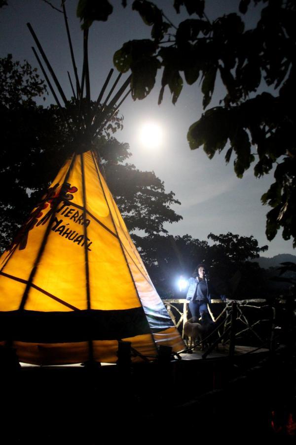 Отель Tipis Куэцалан-дель-Прогресо Экстерьер фото
