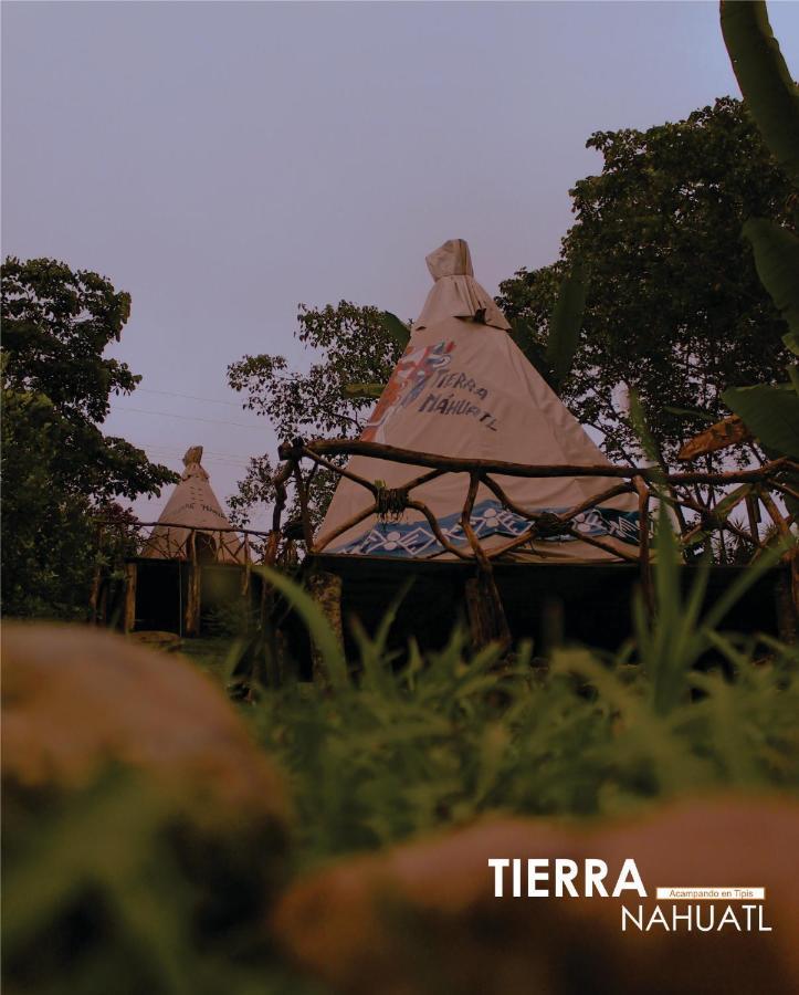 Отель Tipis Куэцалан-дель-Прогресо Экстерьер фото